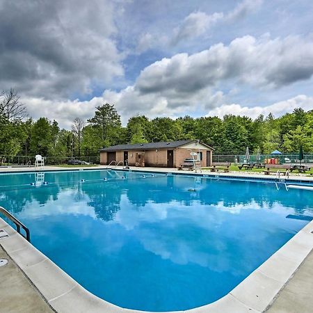 Cozy Arrowhead Lake Home With Sunroom And Pool Access! Pocono Lake Exterior foto