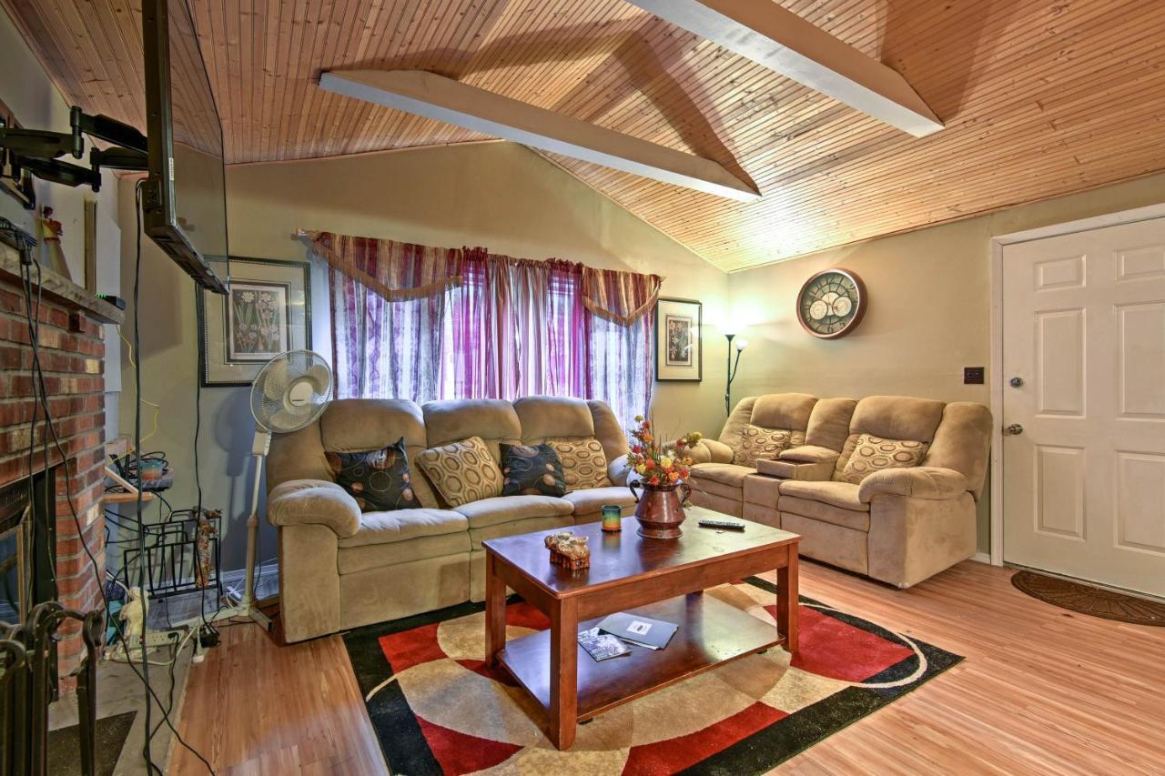 Cozy Arrowhead Lake Home With Sunroom And Pool Access! Pocono Lake Exterior foto