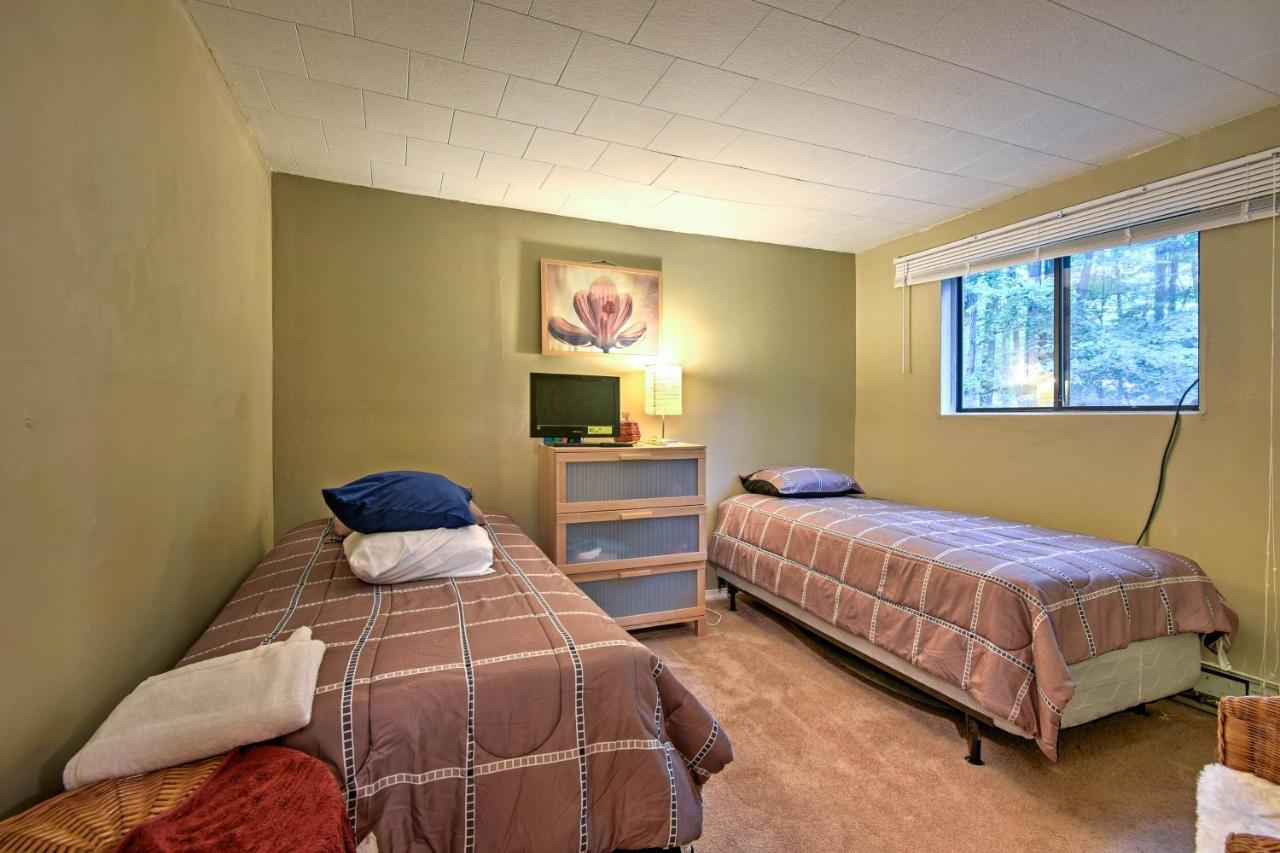 Cozy Arrowhead Lake Home With Sunroom And Pool Access! Pocono Lake Exterior foto